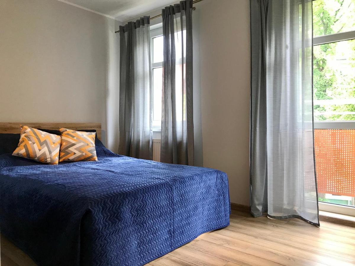 Апартаменты Apartament Matia Studio Еленя-Гура Экстерьер фото