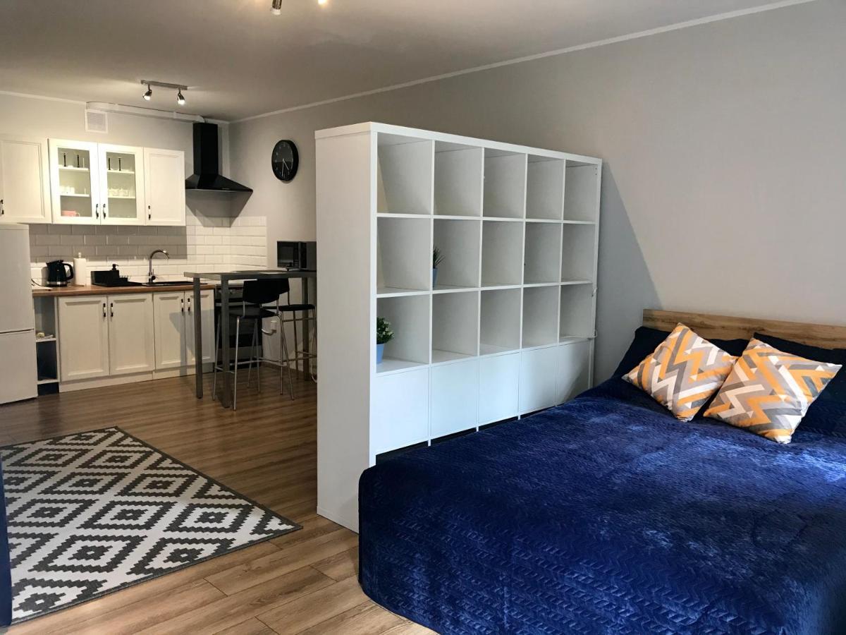 Апартаменты Apartament Matia Studio Еленя-Гура Экстерьер фото